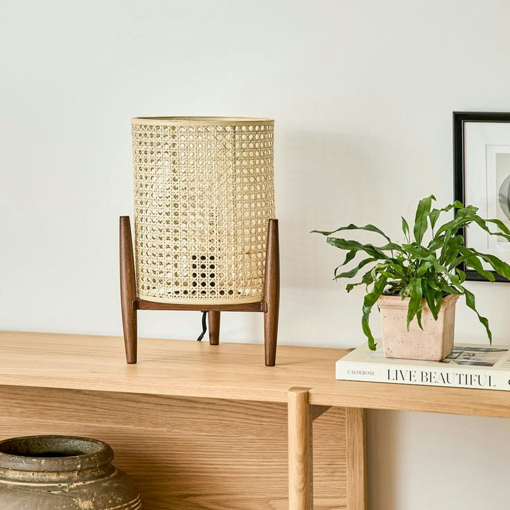 lamp featur
